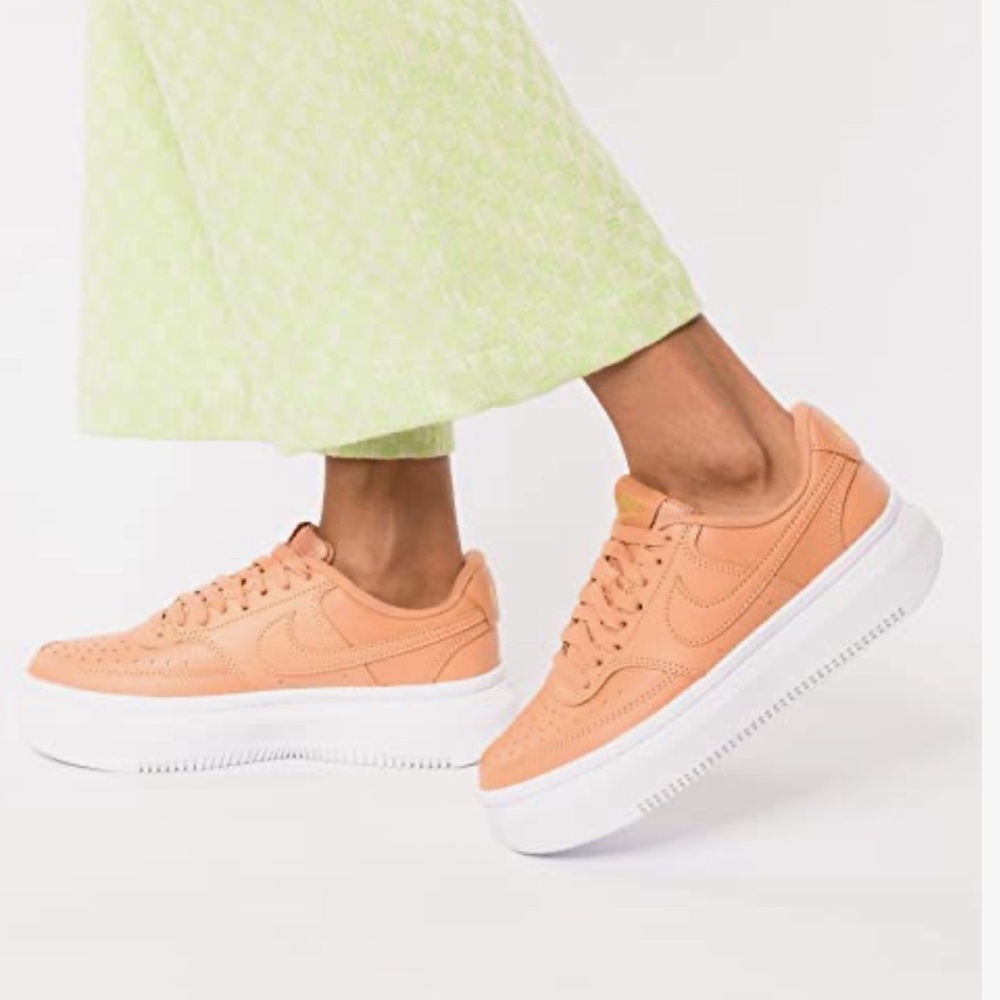 Women's Light Cognac Metallic Nike Vision - Picture 2 of 10